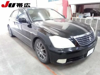 Toyota CROWN  с аукциона в Японии