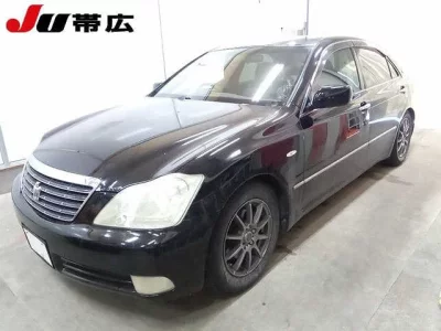 Toyota CROWN  с аукциона в Японии