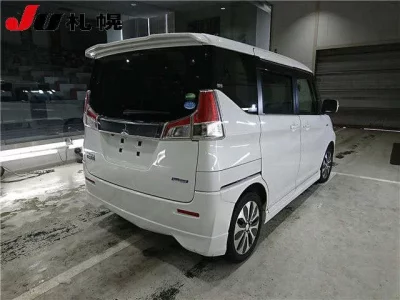 Mitsubishi DELICA D2