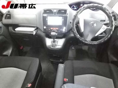Nissan SERENA  с аукциона в Японии