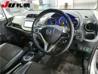 Honda FIT лот № 3006 оценка -  с аукциона в Японии 2