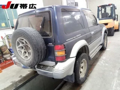 Mitsubishi PAJERO
