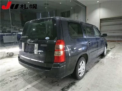 Toyota SUCCEED  с аукциона в Японии