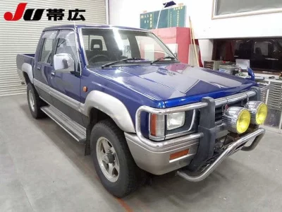 Mitsubishi STRADA