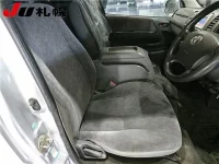 Toyota HIACE VAN лот № 16 оценка R  с аукциона в Японии 4