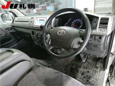 Toyota HIACE VAN  с аукциона в Японии