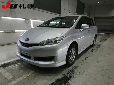 Toyota WISH  с аукциона в Японии