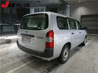 Toyota SUCCEED лот № 73 оценка 3  с аукциона в Японии 1