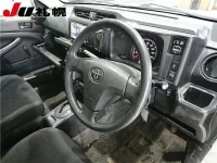 Toyota SUCCEED лот № 73 оценка 3  с аукциона в Японии 2