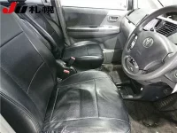 Toyota VOXY лот № 55 оценка R  с аукциона в Японии 4