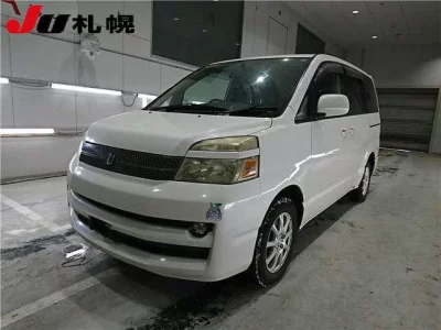 Toyota VOXY  с аукциона в Японии