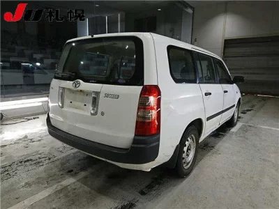 Toyota SUCCEED  с аукциона в Японии