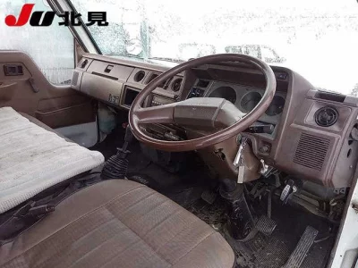 Toyota DYNA  с аукциона в Японии