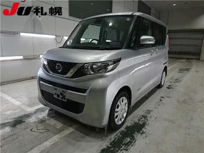 Nissan ROOX  с аукциона в Японии