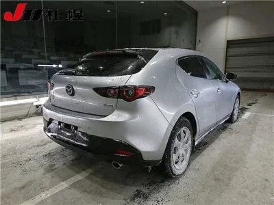 Mazda MAZDA3  с аукциона в Японии