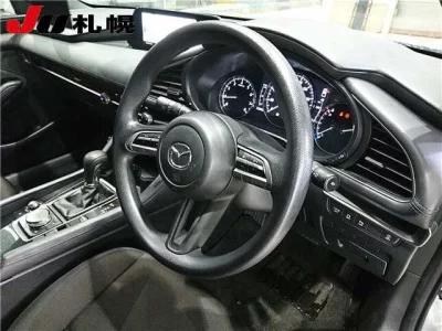 Mazda MAZDA3  с аукциона в Японии