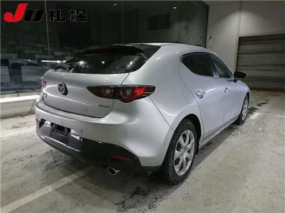 Mazda MAZDA3  с аукциона в Японии