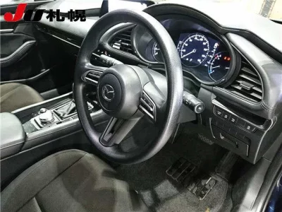 Mazda MAZDA3  с аукциона в Японии