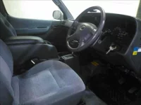 Toyota HIACE VAN лот № 9011 оценка 4  с аукциона в Японии 3