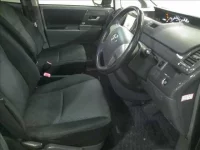 Toyota NOAH лот № 4015 оценка R  с аукциона в Японии 3