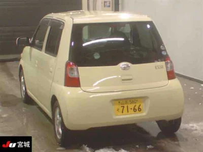 Daihatsu Esse