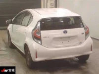 Toyota AQUA лот № 3009 оценка   с аукциона в Японии 1