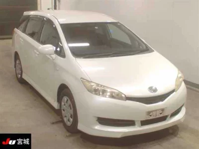 Toyota WISH  с аукциона в Японии