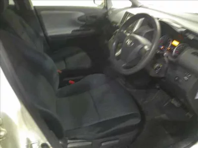 Toyota WISH  с аукциона в Японии