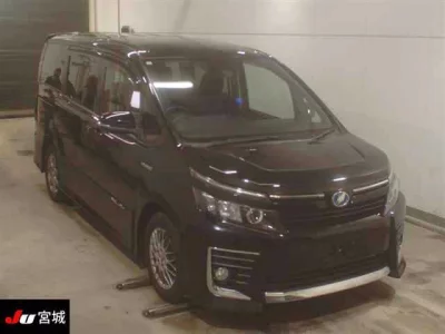 Toyota VOXY  с аукциона в Японии