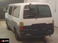 Toyota HIACE VAN лот № 9024 оценка R  с аукциона в Японии 1