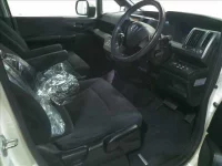 Honda STEP WAGON лот № 4339 оценка 3.5  с аукциона в Японии 3