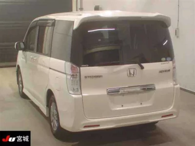 Honda STEP WAGON  с аукциона в Японии