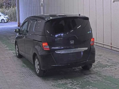 Honda FREED  с аукциона в Японии