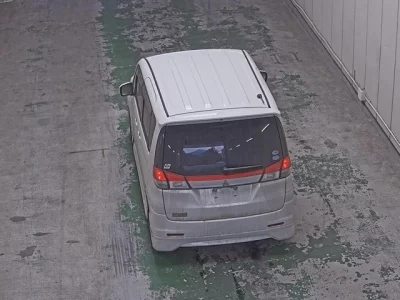 Mitsubishi DELICA D2