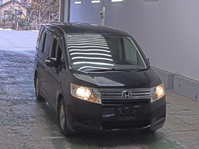 Honda STEP WAGON  с аукциона в Японии