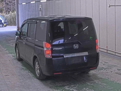 Honda STEP WAGON  с аукциона в Японии