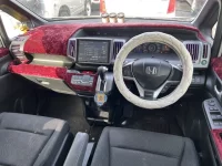 Honda STEP WAGON лот № 6085 оценка RA  с аукциона в Японии 3