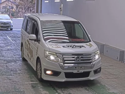 Honda STEP WAGON  с аукциона в Японии