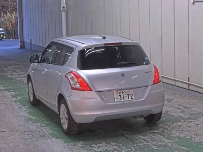 Suzuki SWIFT  с аукциона в Японии