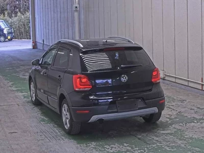 Volkswagen CROSS POLO