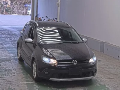 Volkswagen CROSS POLO