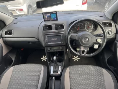 Volkswagen CROSS POLO