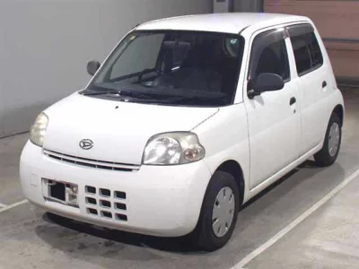 Daihatsu Esse