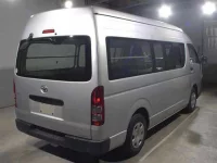 Toyota HIACE VAN лот № 560 оценка R  с аукциона в Японии 1