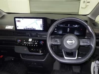 Nissan SERENA лот № 52 оценка 4  с аукциона в Японии 4