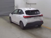 Nissan NOTE лот № 8001 оценка R  с аукциона в Японии 1