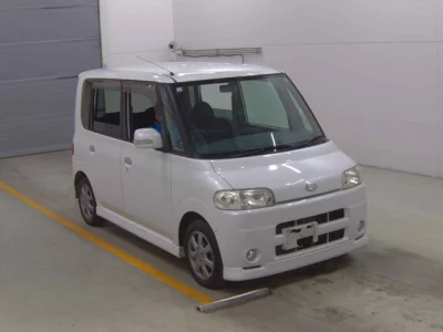 Daihatsu TANTO  с аукциона в Японии