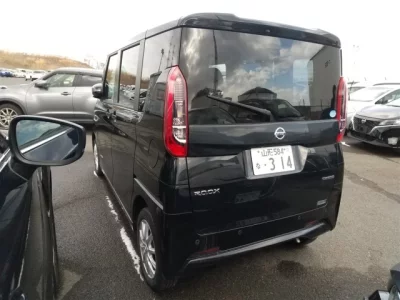 Nissan ROOX  с аукциона в Японии