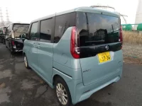 Nissan ROOX лот № 5570 оценка 4  с аукциона в Японии 1