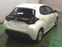 Toyota YARIS лот № 3007 оценка 4  с аукциона в Японии 7